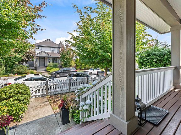 4th image of 14876 56a Ave
