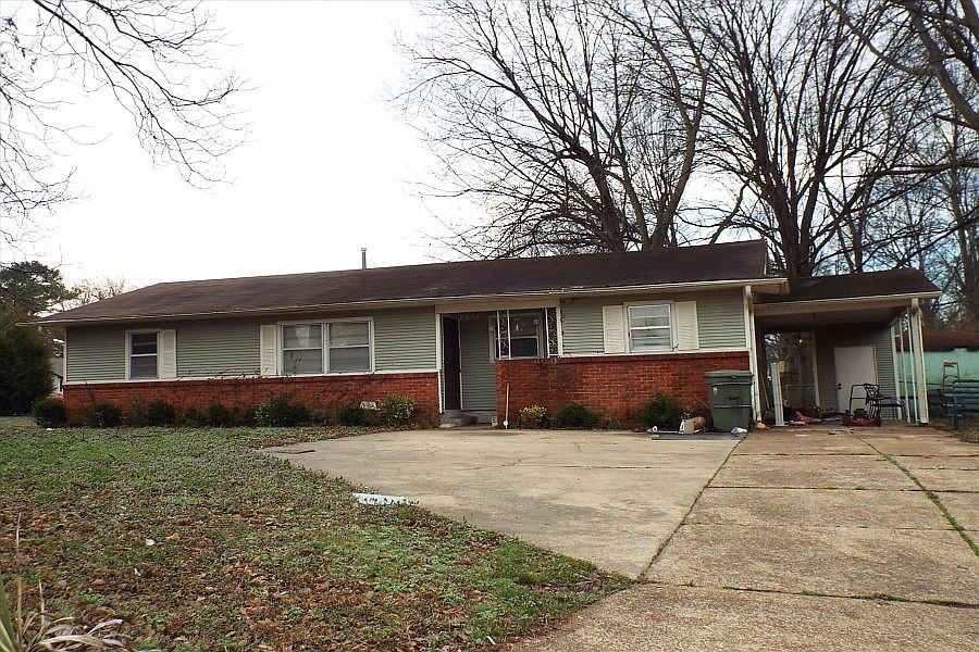 1st image of 579 Howard Dr
