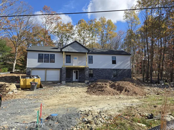 211 Brentwood Dr, Bushkill, PA 18324