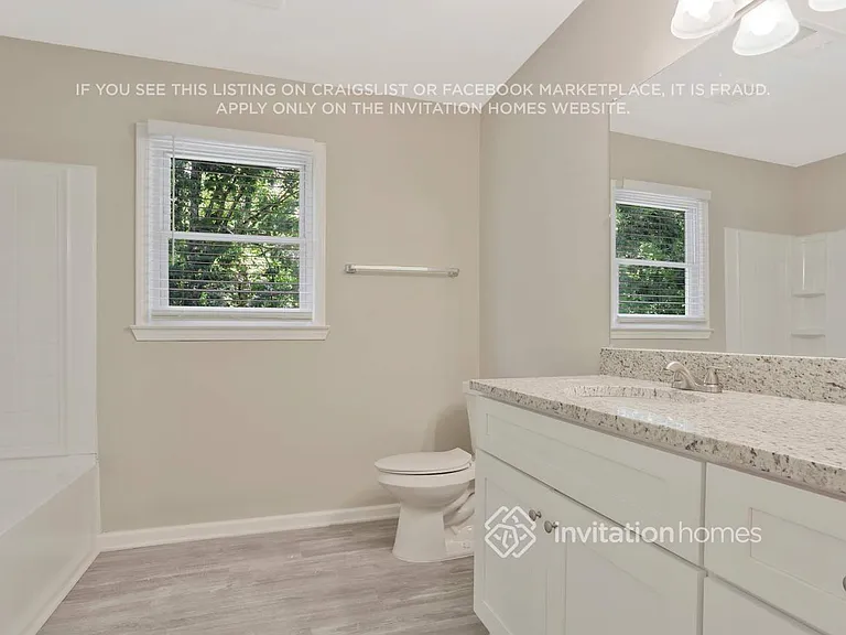 306 Lake Swan Ct — Photo 24