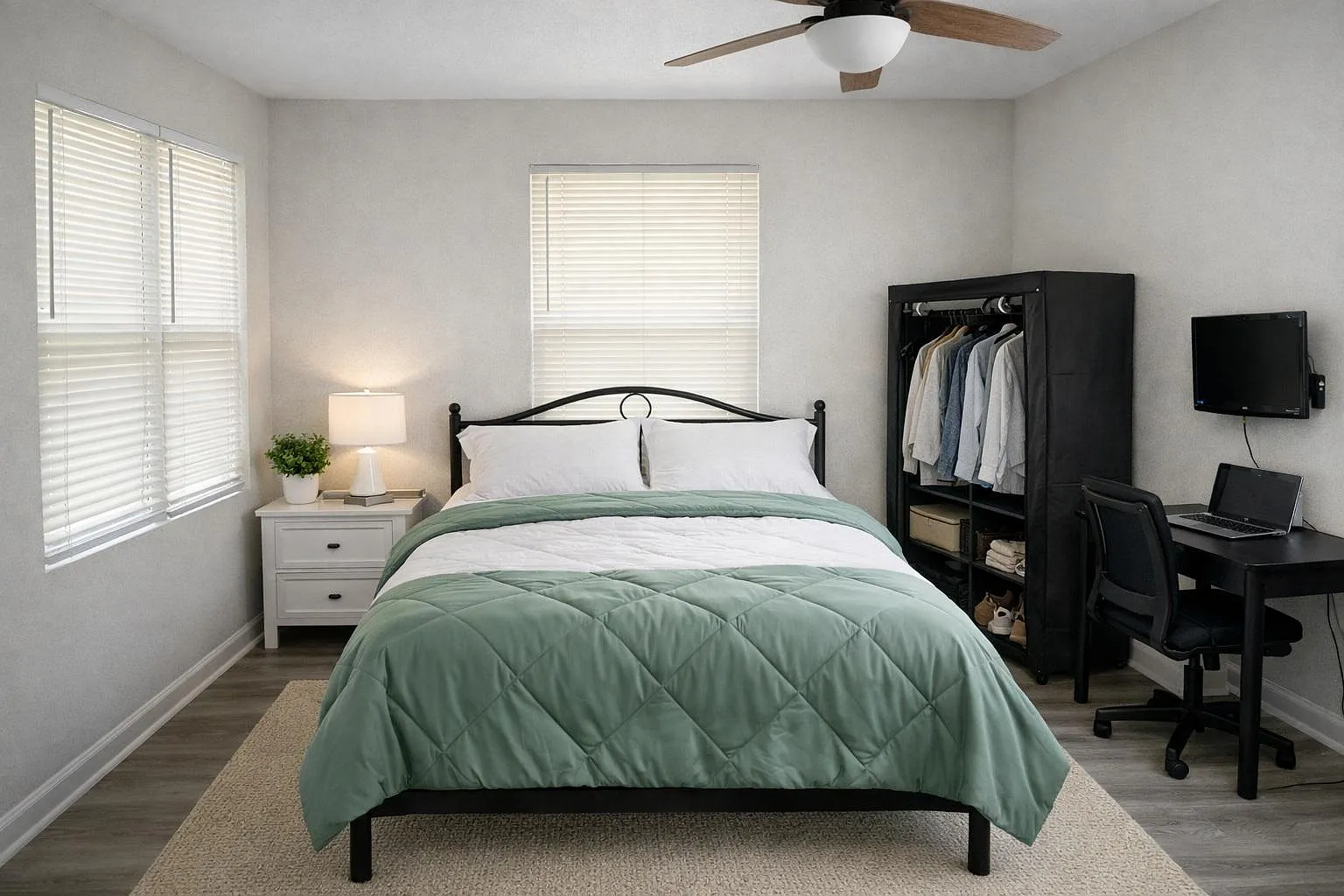 3 bed, 2.0 bath, 1250 sqft, $1,027 — Photo 1