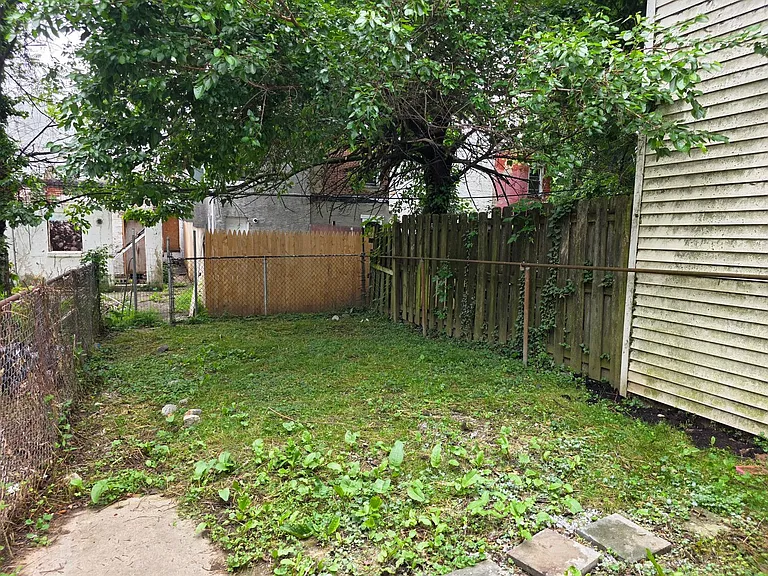 916 N Spruce St — Photo 16