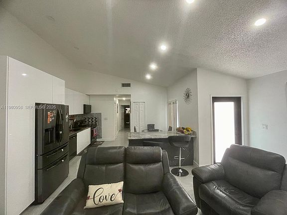 4th image of 4518 NW 185th St