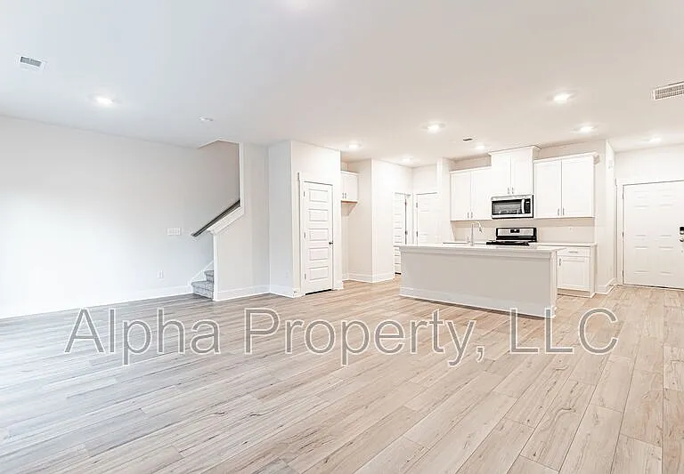 212 Round Back Way — Photo 8