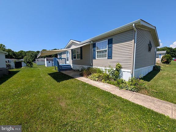 5th image of 216 Garner Dr