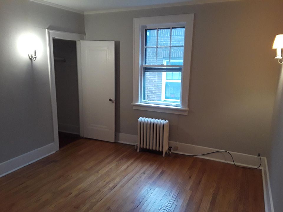 2nd image of 605 Worth St #1