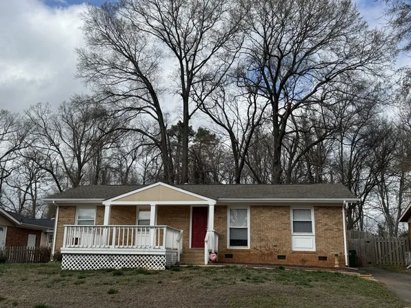 1009 Dunleigh Dr, Charlotte, NC 28214