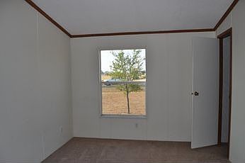 4th image of 3321 Shady Creek Cir