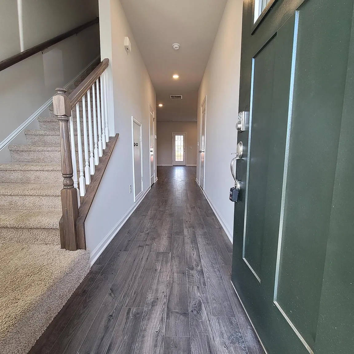 3 bed, 2.5 bath, 1497 sqft, $3,025 — Photo 3