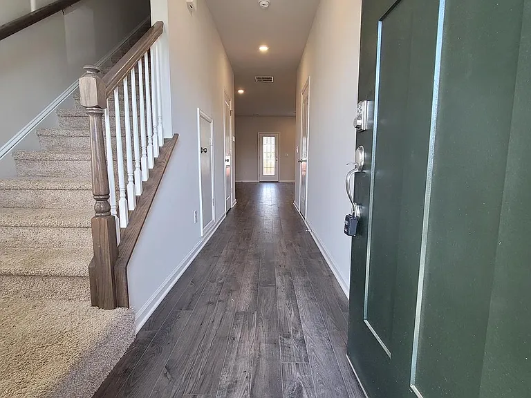 50 Peregrine Way — Photo 5