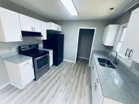 3rd image of 2601 Mason St