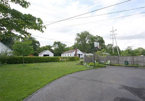 5th image of 103 Highland Dr