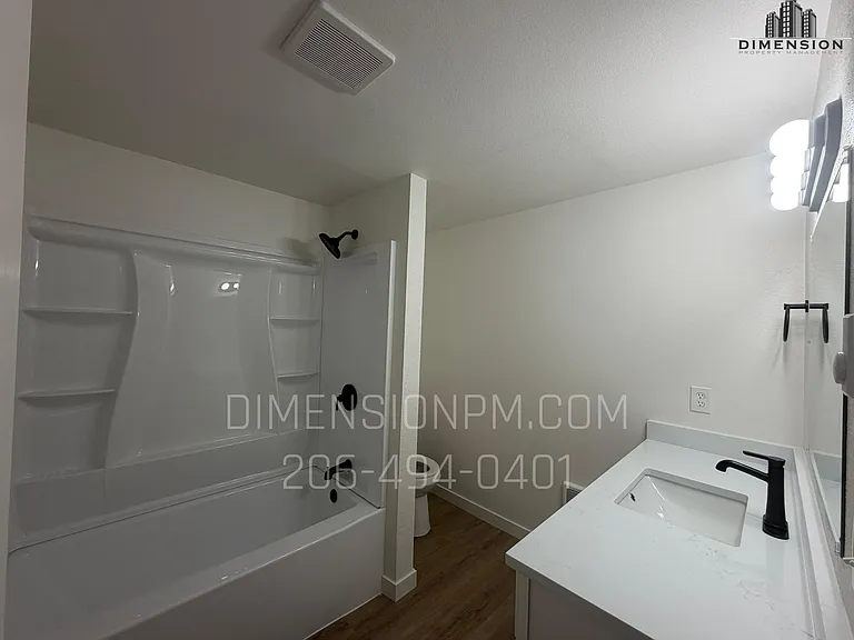 1005 Arthur St — Photo 7