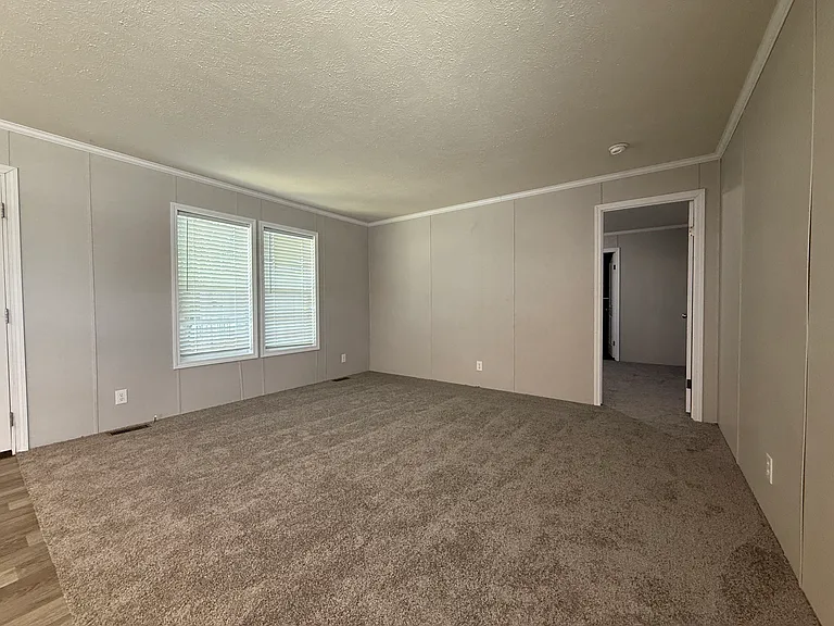 38000 Le Chateau Blvd #124 — Photo 28
