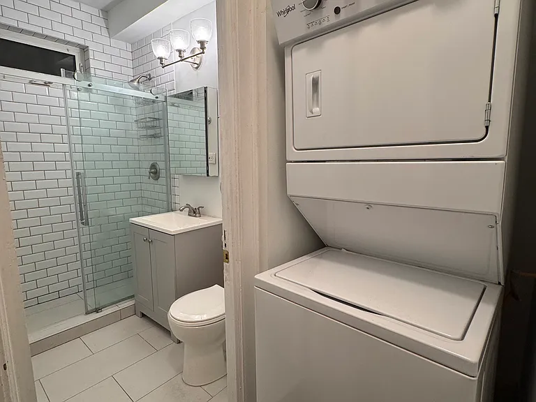 5459 S Ingleside Ave #2N — Photo 9