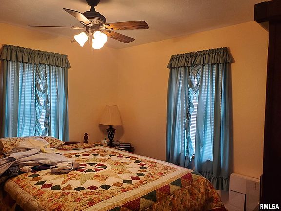 3rd image of 707 Taffee St