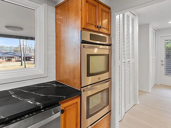 5th image of 2213 Dartmouth Rd