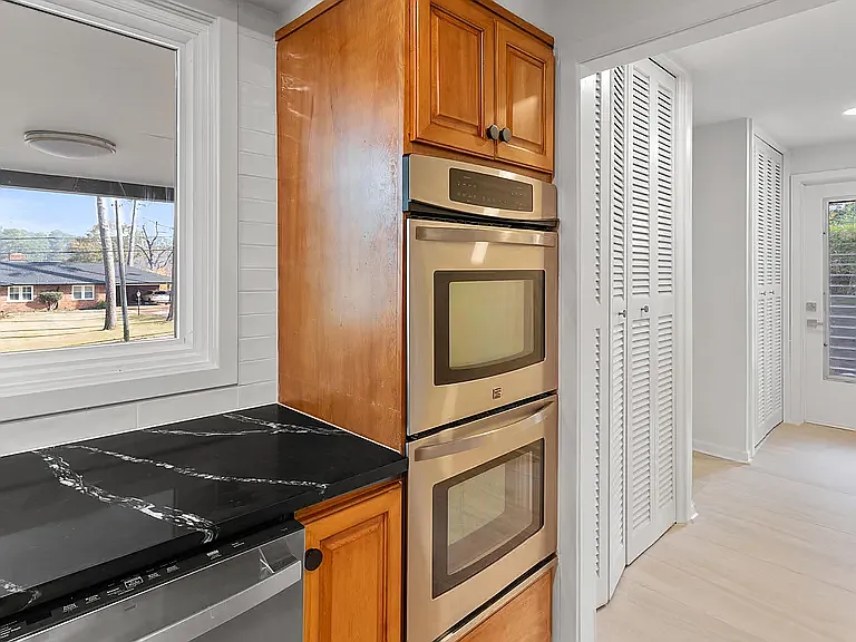 2213 Dartmouth Rd — Photo 5