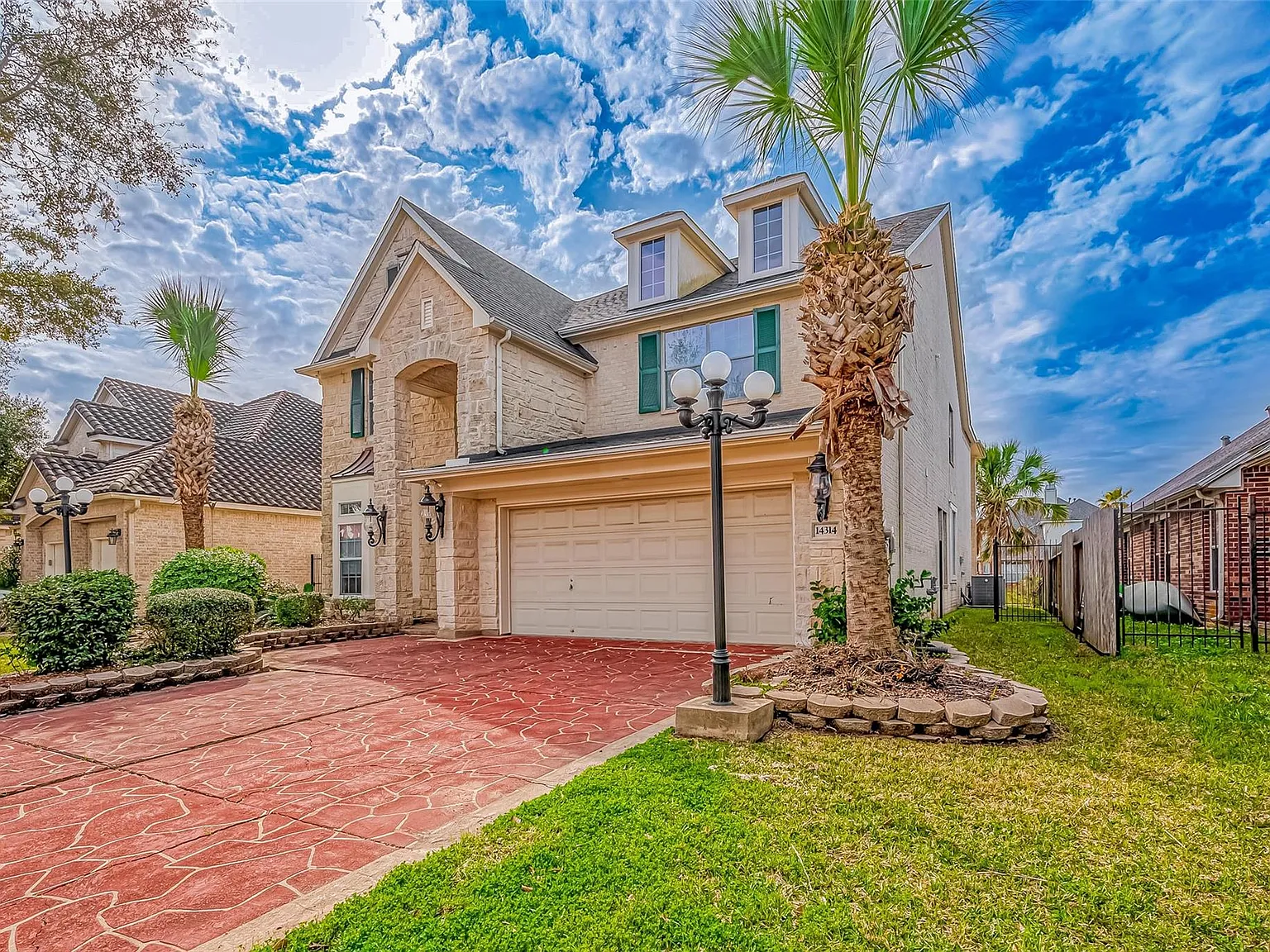 4 bed, 3.5 bath, 3613 sqft, $3,300 — Photo 4
