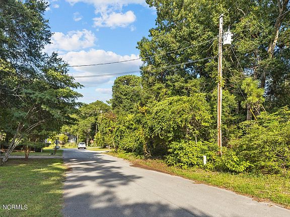 3rd image of 7403 Coral Court