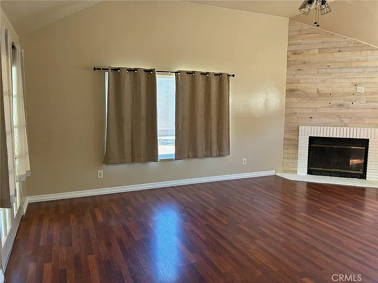 1120 Athena Ct — Photo 5