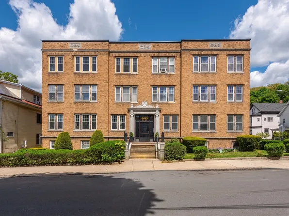 86 Tudor St #1, Chelsea, MA 02150