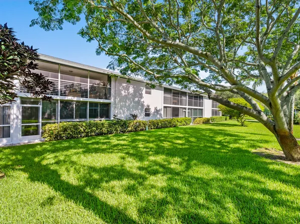 4 Westwood Ave, Jupiter, FL 33469
