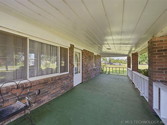 5th image of 2732 Old Airport Rd