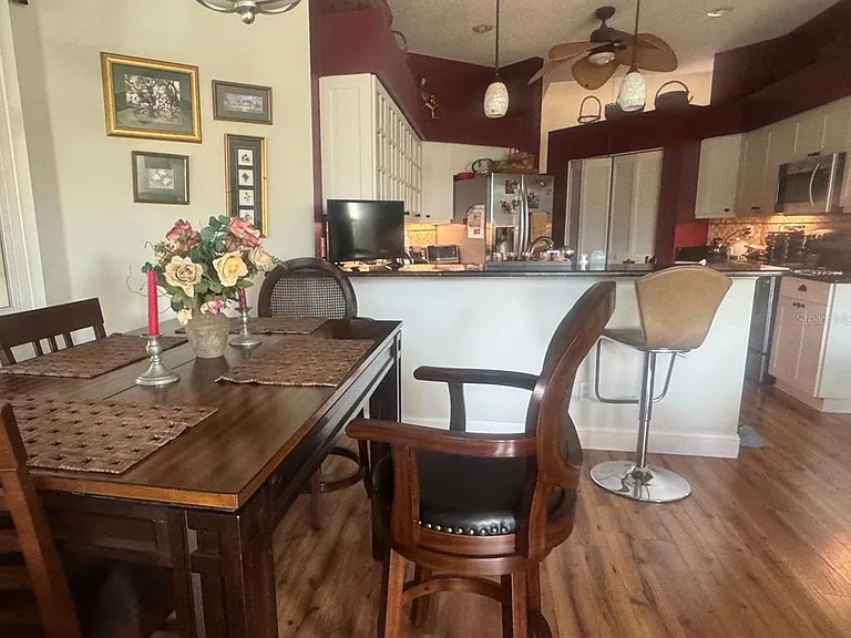 4062 Westbourne Cir — Photo 3