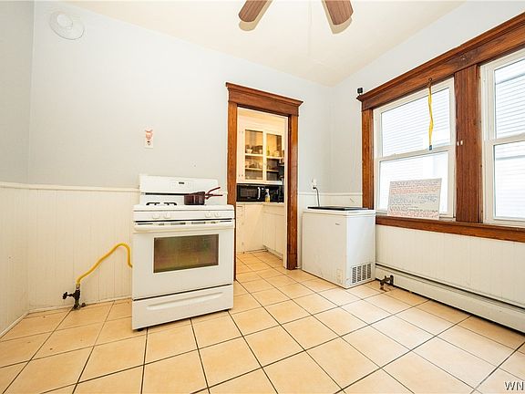 5th image of 81 Hughes Ave