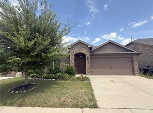 8404 Muddy Creek Dr, Fort Worth, TX 76131