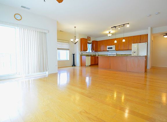 4th image of 5100 W 96th St APT 310