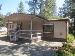 220 W Palmer St, Cave Junction, OR