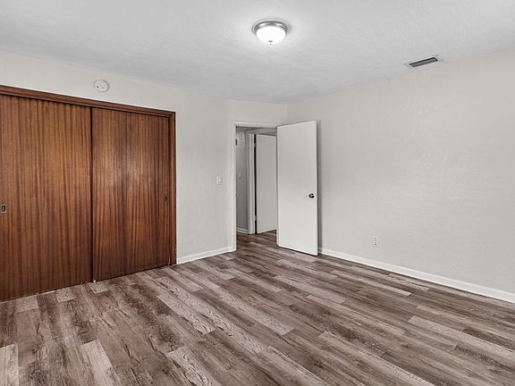 3rd image of 1459 Pine St