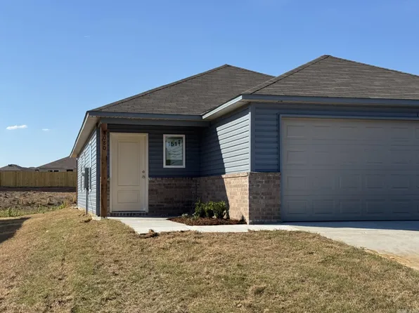 8080 Chesapeake Trl, Bauxite, AR 72011