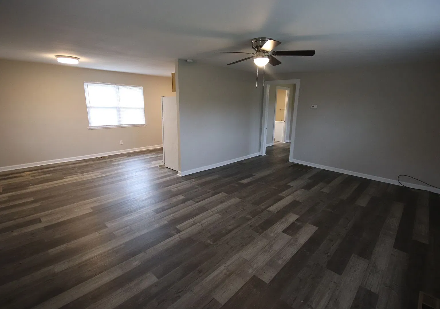 1BD/1BA in Chickamauga - Water, trash, and lawn maintenance are included. — Photo 3