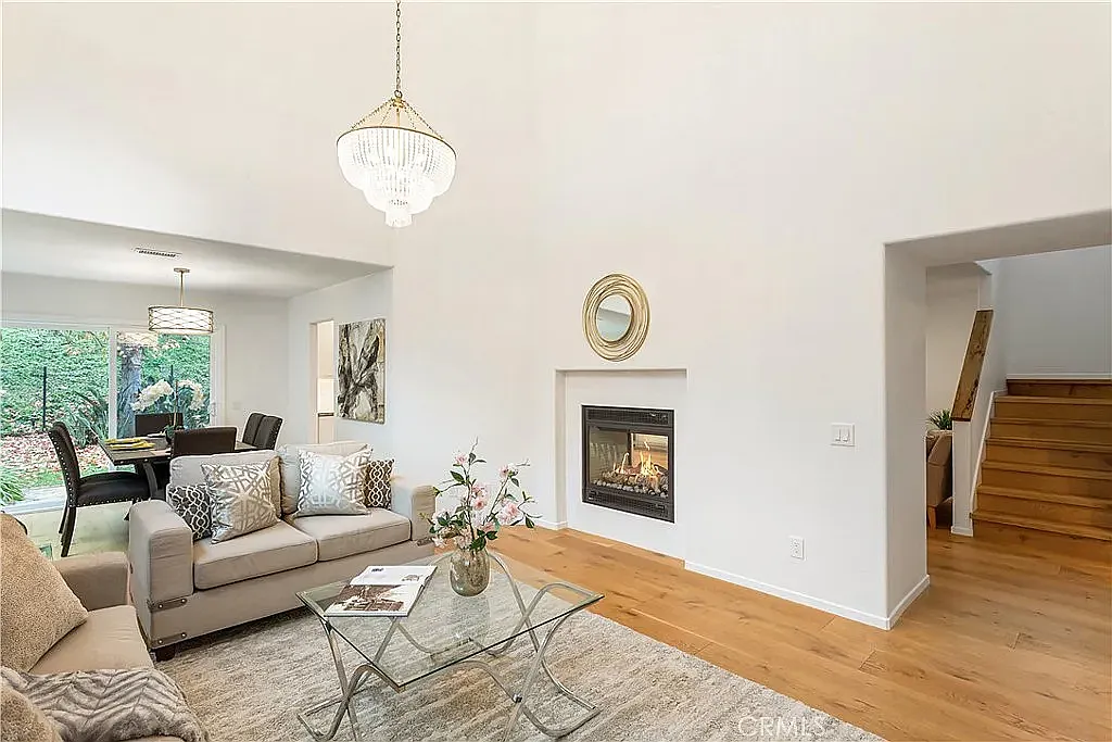 3 bed, 2.5 bath, 1986 sqft, $6,000 — Photo 3