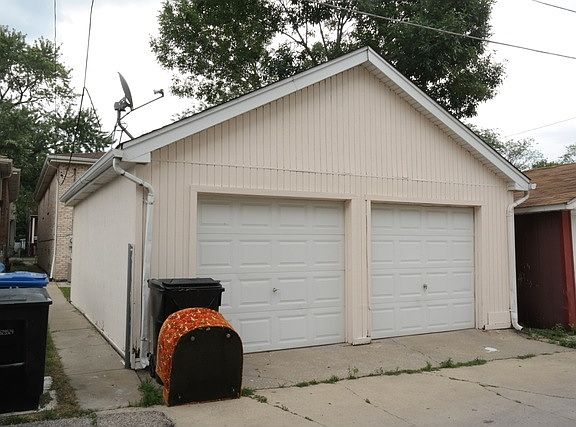 5th image of 3506 S Washtenaw Ave