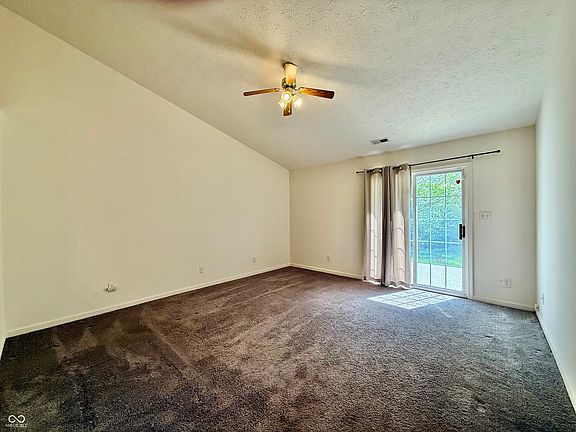 4th image of 413 Woodberry Dr