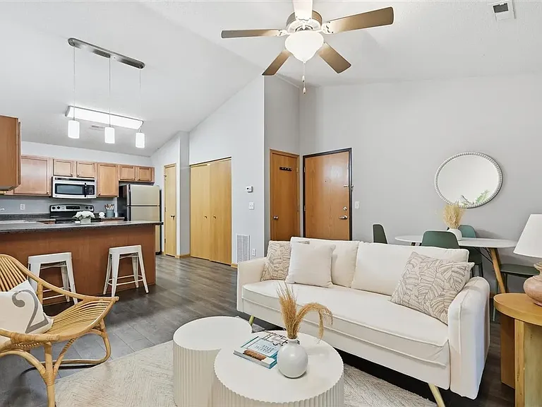 880 Rachael St #301 — Photo 4
