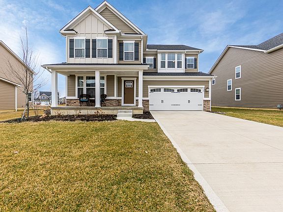 5th image of 978 Balmoral Dr