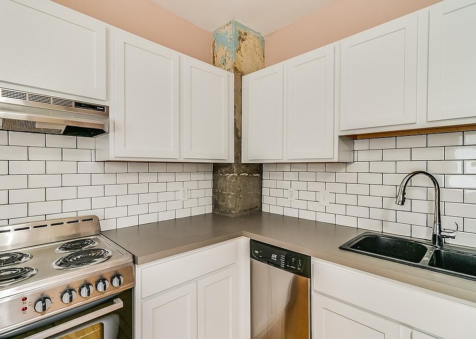 1st image of 3068 Belmont St