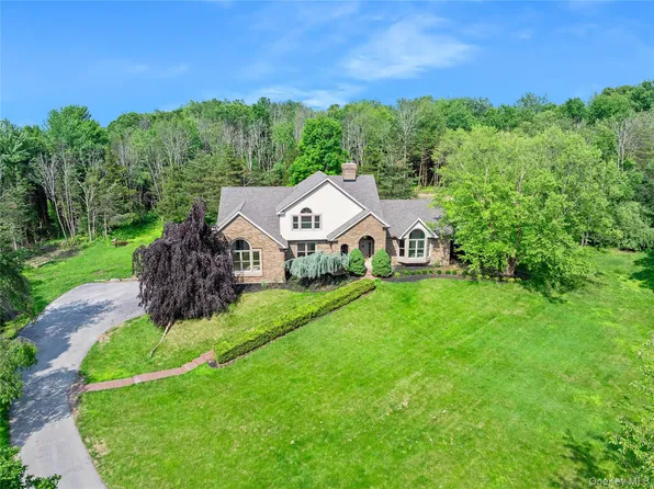 17 Royal Court, Warwick, NY 10990
