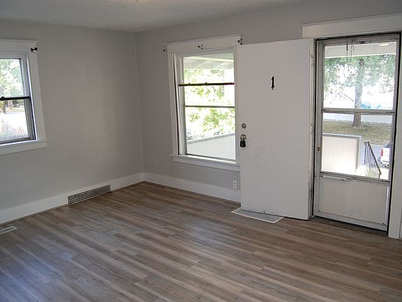 3rd image of 2815 N St APT 1