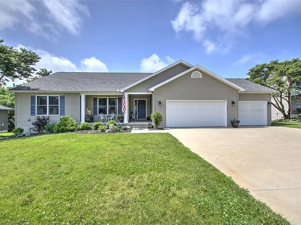 175 Lexington Cir, Mt Zion, IL 62549