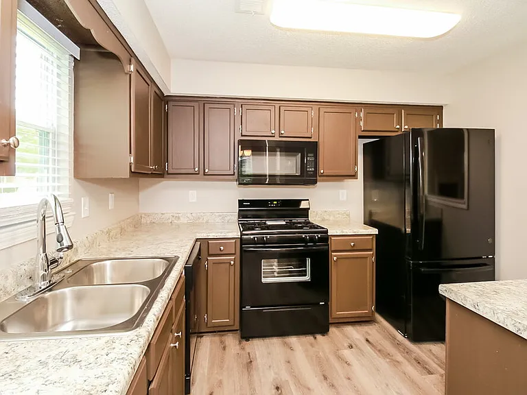 1573 Glynn Ct — Photo 8