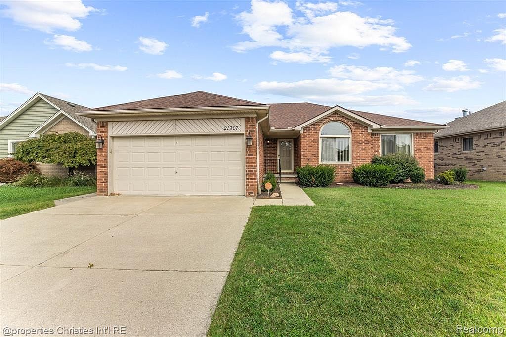 21907 Wilshire Cir, Macomb, MI 48044 | Zillow