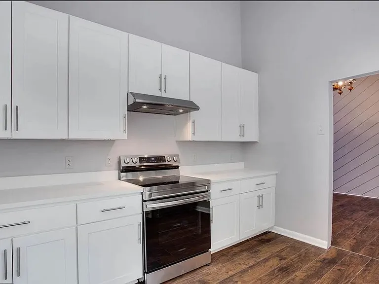 982 Golden West Way — Photo 2