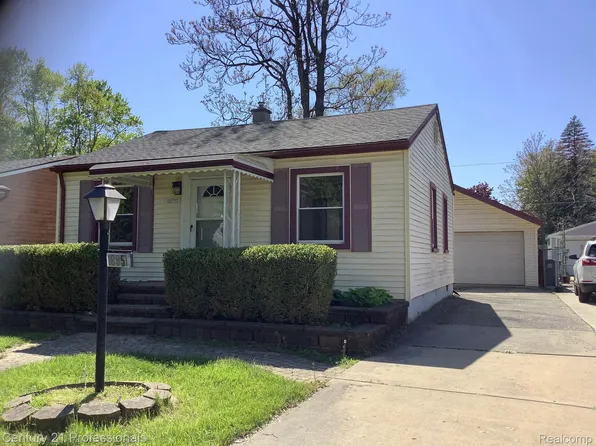 18951 Deering St, Livonia, MI 48152