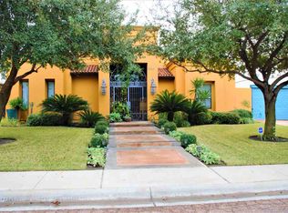 2903 Robert Frost, Laredo, TX 78041